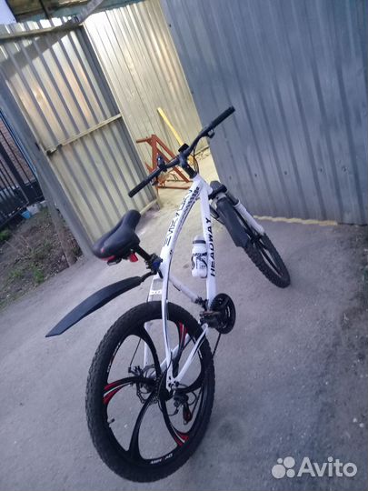 Велосипед на литых дисках