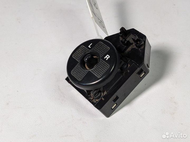 Блок управления зеркалами Hyundai Tucson JM G4GC