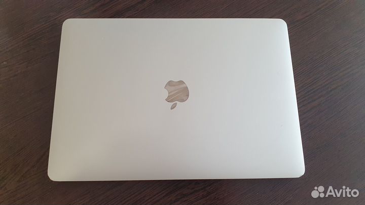 Macbook Pro 13 с Touch Bar интел i7/16Gb/SSD256Gb