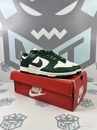 Кроссовки Nike Dunk Low 