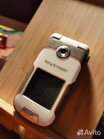 Sony Ericsson W710i