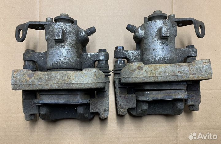 Суппорт задний Skoda Rapid