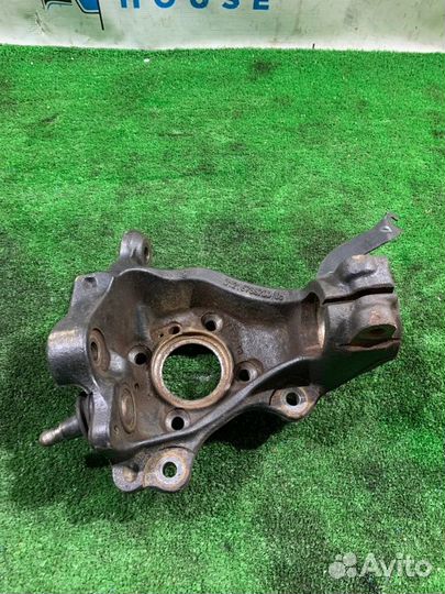 Кулак поворотный правый Bmw X1 E84 N52B30AE 2010