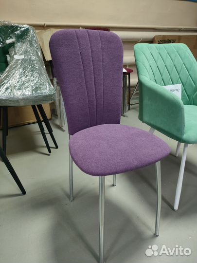 Продам стулья новые 4 шт
