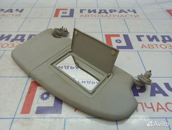 Козырек солнцезащитный правый Ford Focus 2 1708997. Потертости