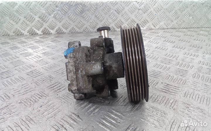 Насос гидроусилителя руля Volkswagen Bora 2004
