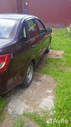 LADA Granta 1.6 МТ, 2013, 178 000 км