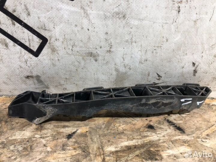 Кронштейн крыла передний левый Hyundai I40 1