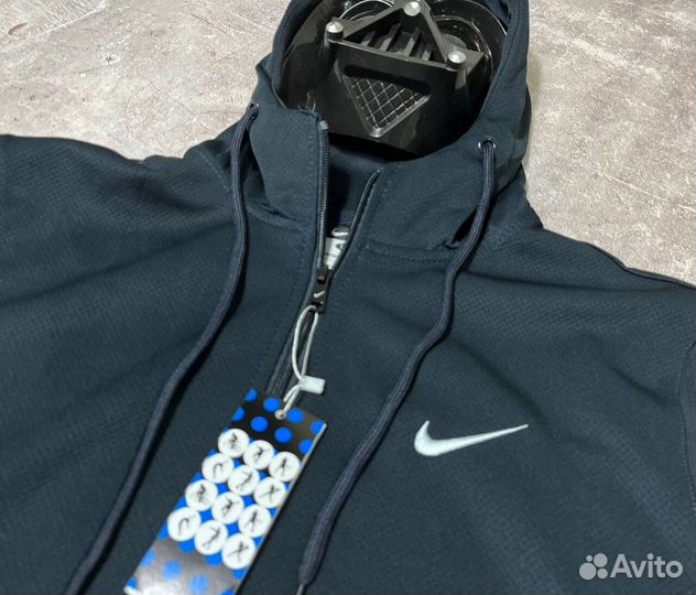 Спортивные костюмы Nike