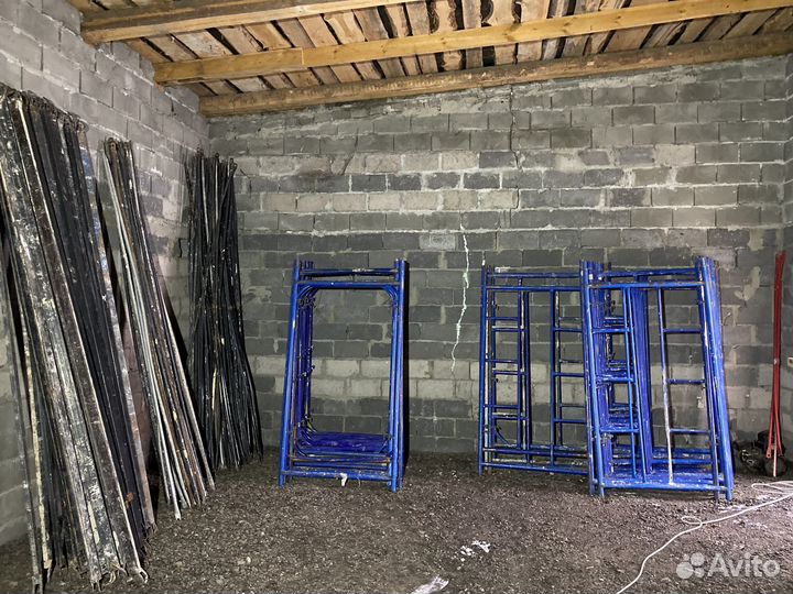 Аренда строительных лесов, вышек тур, лестниц