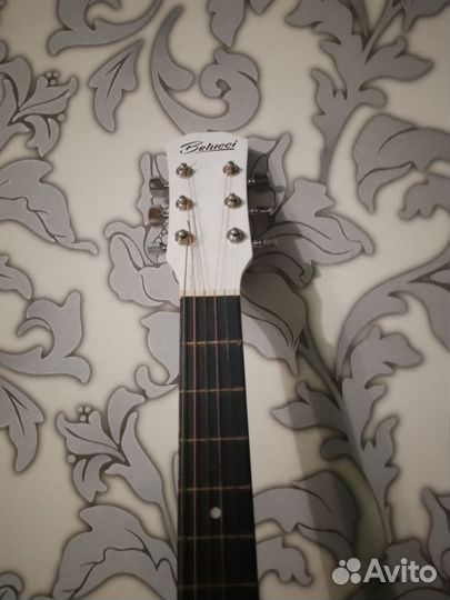 Гитара акустическая шестиструнная
