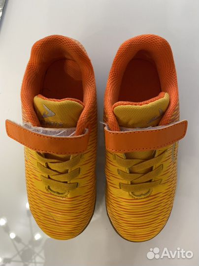 Футбольные бутсы 28 размер