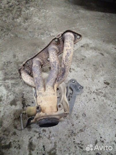 Коллектор выпускной Toyota Corolla 150 1ZR-FE 2008