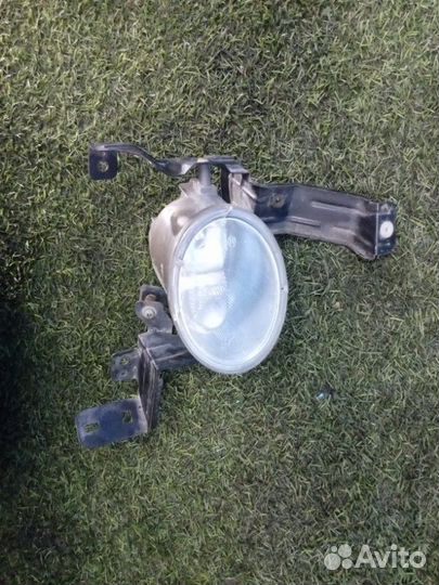 Фара противотуманная передняя правая Honda Legend