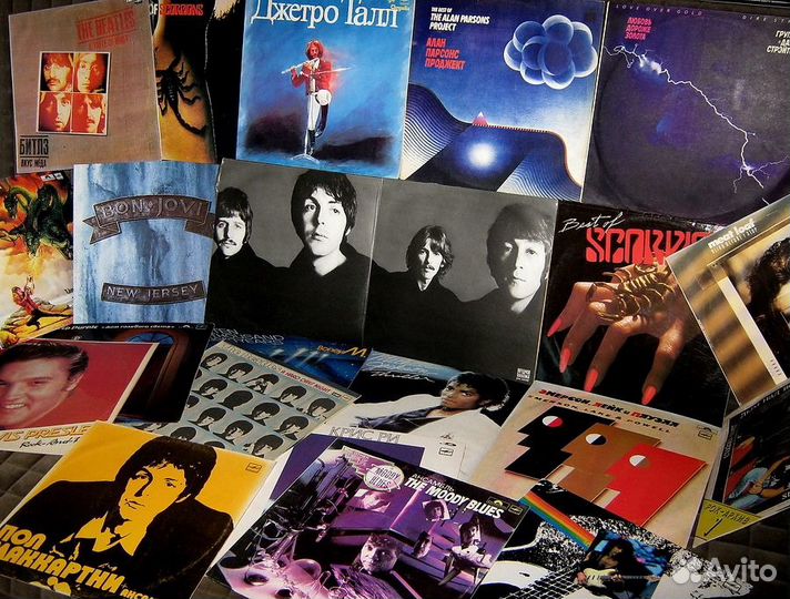 Пластинки музыкальные и DVD-диски с фильмами