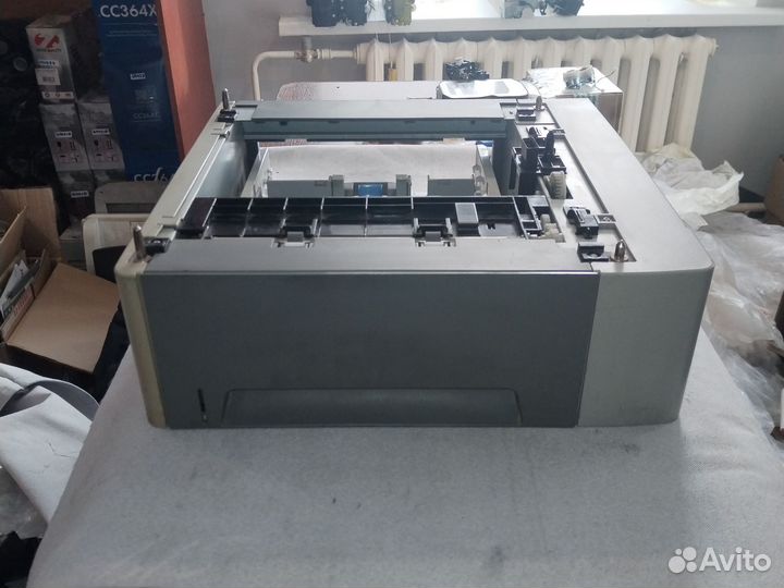 Q5963A Q5963-67901 Податчик с кассетой в сборе 500