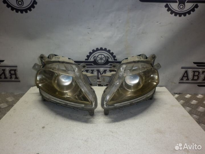 Фара противотуманная Lexus LS460 LS600 2006-2009