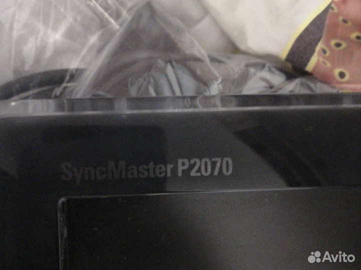 Монитор Samsung SyncMaster P2070