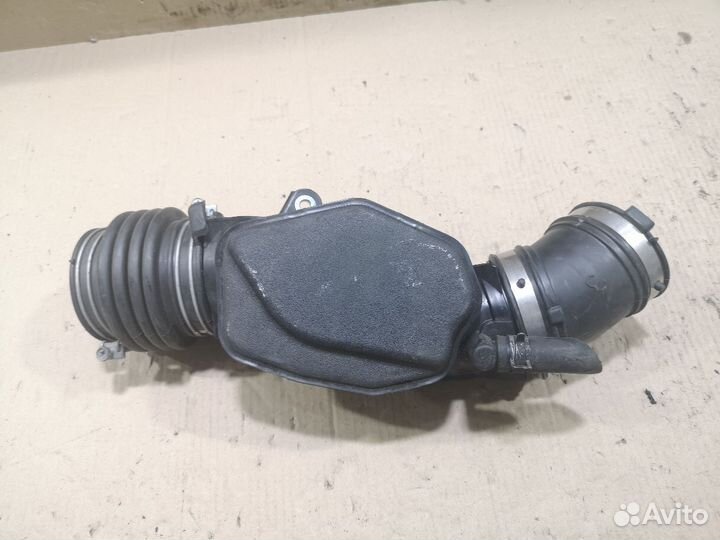 Патрубок воздушного фильтра infiniti M35, fuga