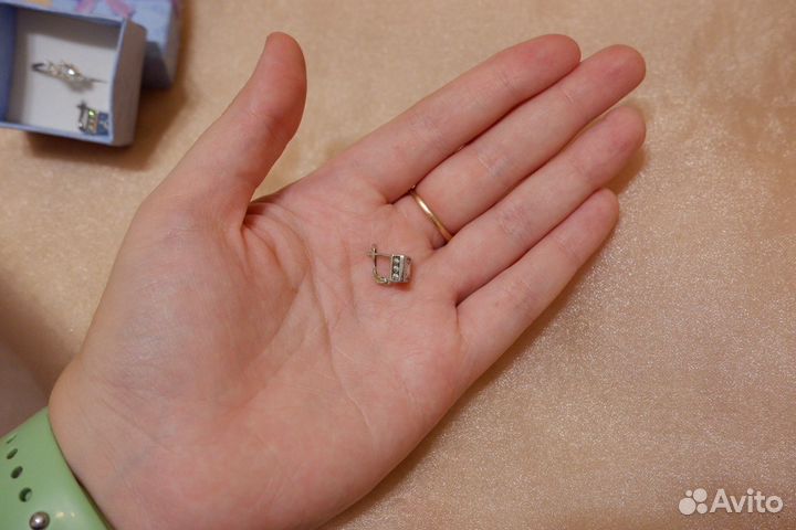 Набор серебро сережки и кольцо