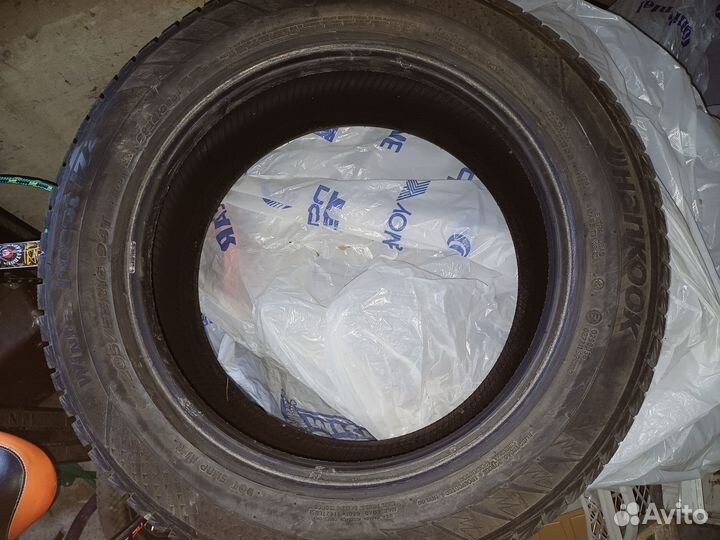 Hankook Winter I'Cept IZ3 W636 205/55 R16 94T