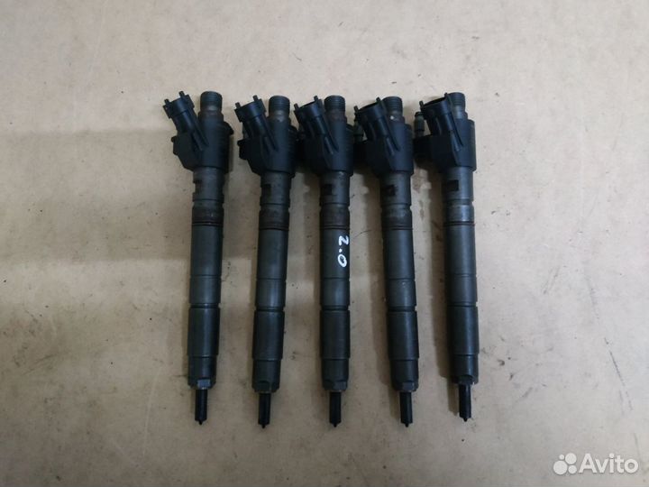 Вольво XC70 XC60 форсунка топливная D5204T2 T3
