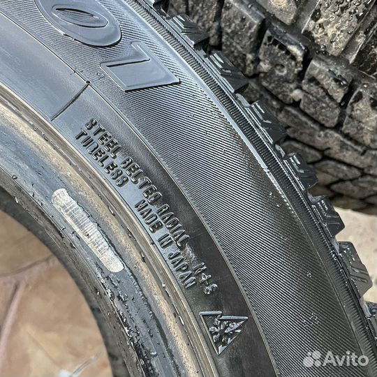 Dunlop SP Winter Ice 01 205/55 R16 94T