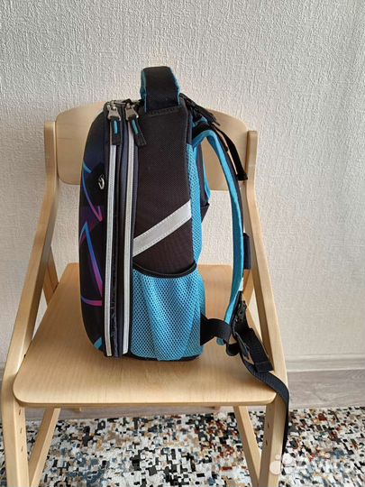 Рюкзак школьный каркасный