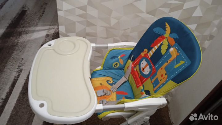 Детский стульчик для кормления