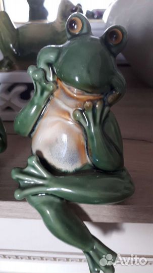 Лягушки фарфоровые