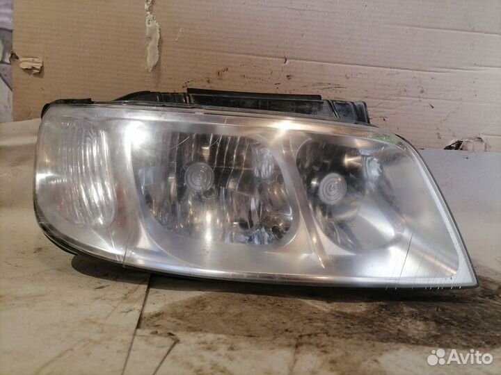 Фара правая Hyundai Matrix