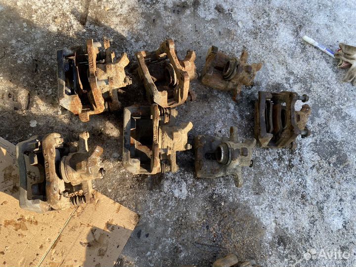 Суппорт тормозной Land Rover Range Rover III