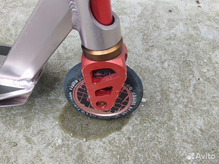 Трюковой самокат