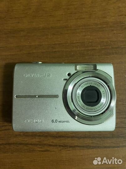 Компактный фотоаппарат olympus y2k