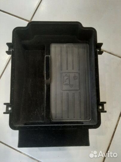 Беспроводная зарядка телефона Audi Q7 4M 2015-2023