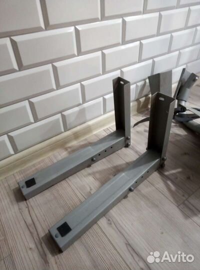 Подставка настенная под телевизор и DBD