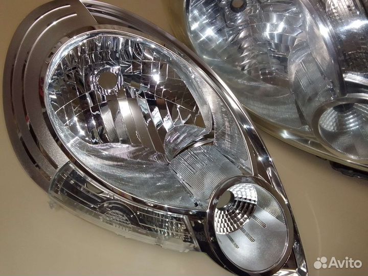 Фара левая с отражателем на renault Kangoo 2