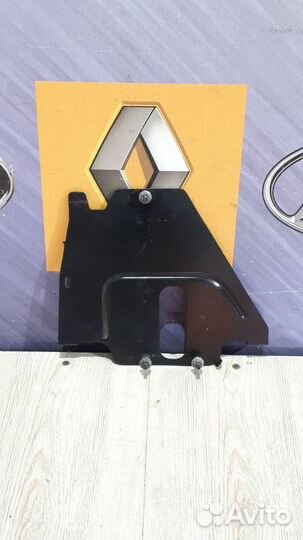 Кронштейн Крепление блока эбу Renault megane 3
