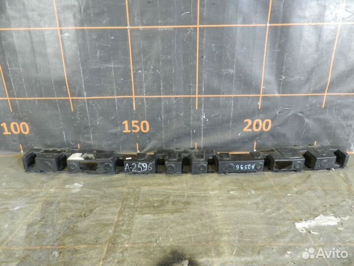 Абсорбер бампера переднего -Toyota Highlander 3