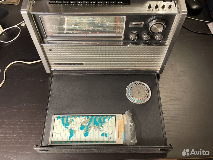 Старинный радиоприемник National Panasonic RF-5000