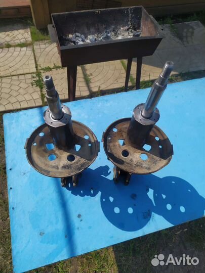 Передние стойки Toyota Corona ST190