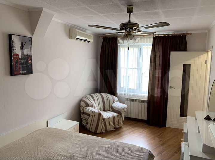 Коттедж 28 м² на участке 3 сот.