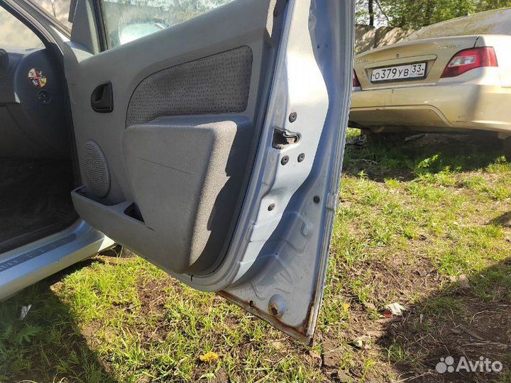 Дверь передняя правая Renault Logan 1.6 K7M 710