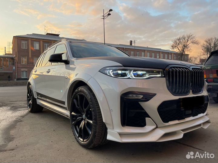 Обвес Giant для BMW X7