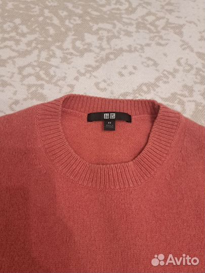 Свитер uniqlo шерсть xs