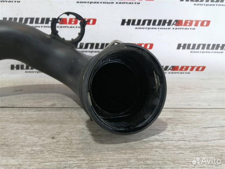 Патрубок интеркулера VW Пассат Б6