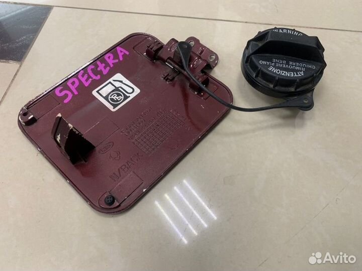 Лючок топливного бака Kia Spectra седан S6D 2008