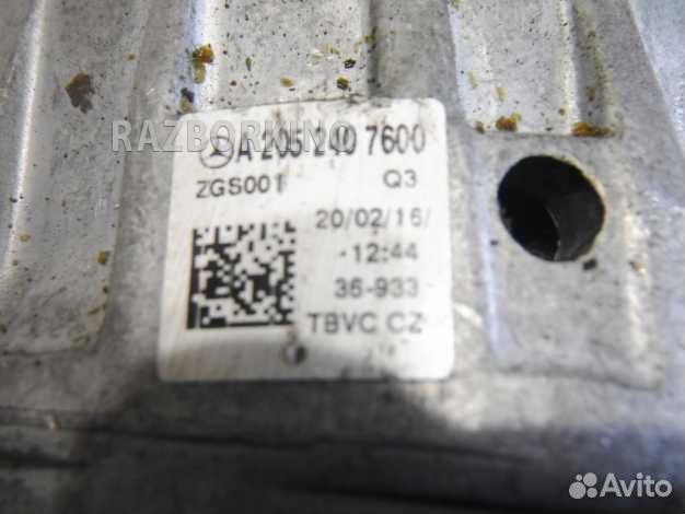 Подушка двигателя A2052407600