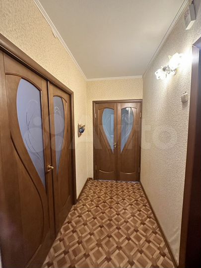 2-к. квартира, 50 м², 2/9 эт.