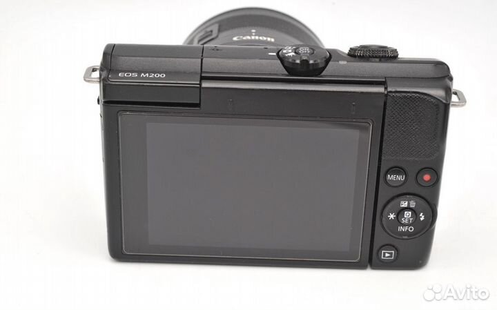 Canon eos m200